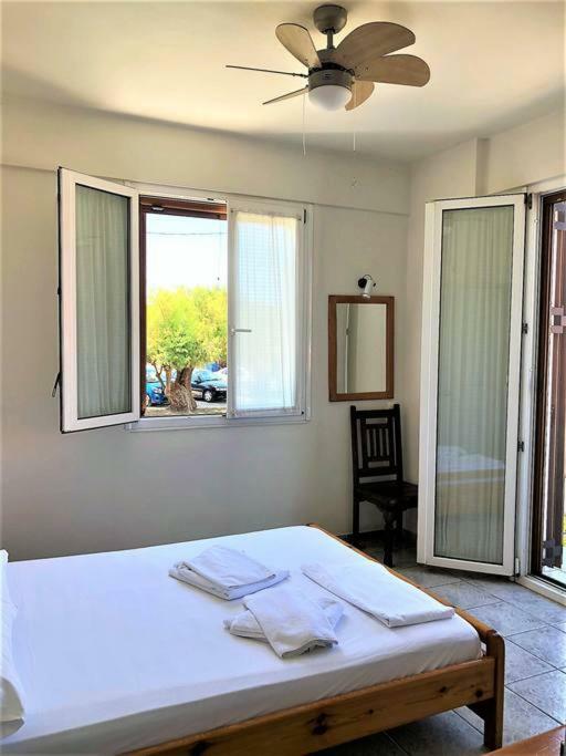 Mythos Suites-Apollo Apartment Methoni  Exterior foto